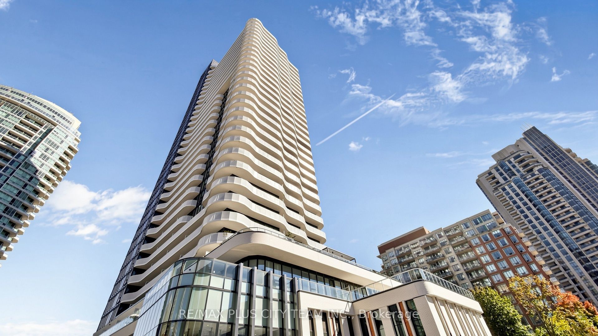 15 Holmes Avenue 407, Toronto, ON M2N 0L4