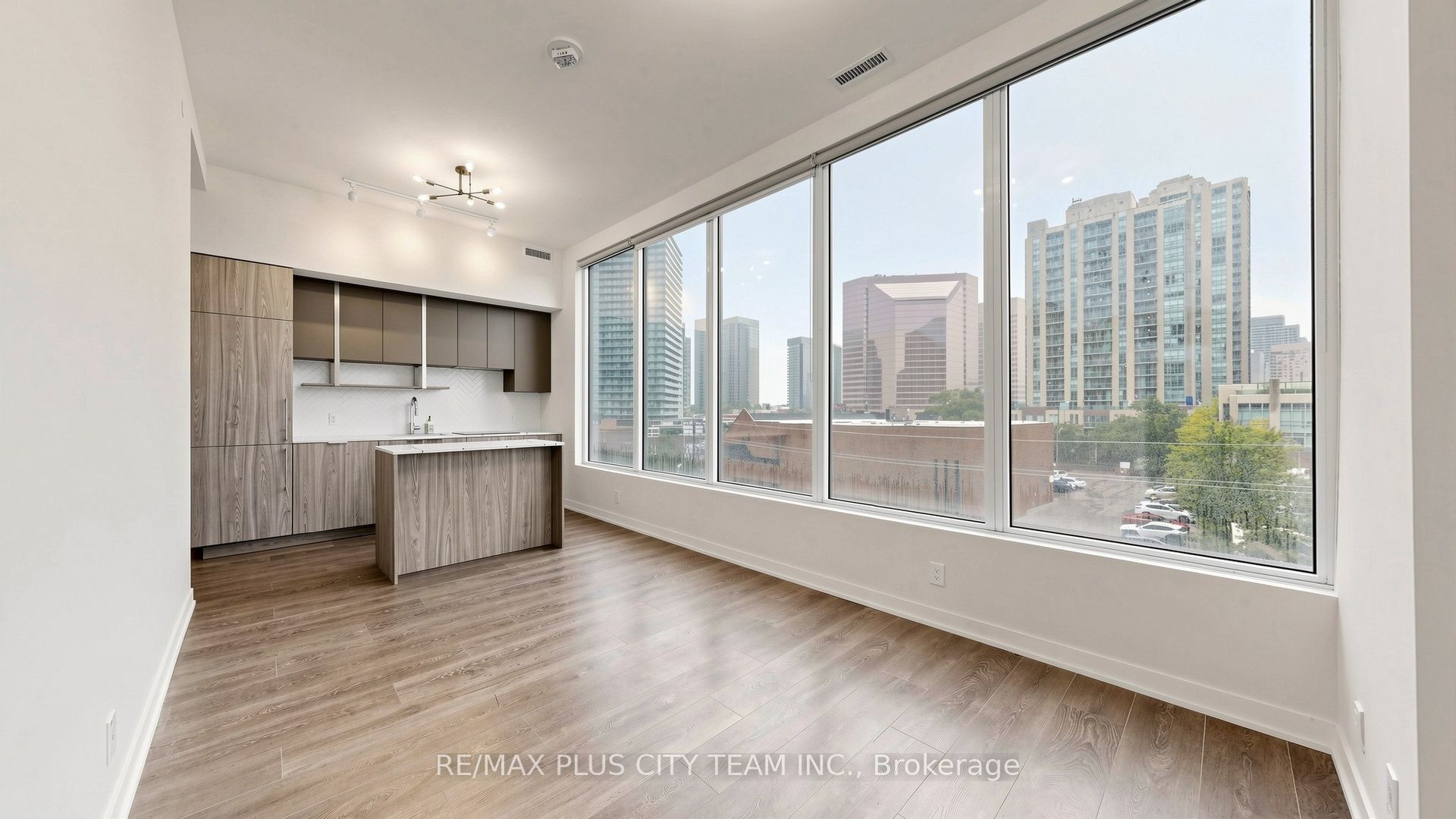 15 Holmes Avenue 407, Toronto, ON M2N 0L4 photo 5
