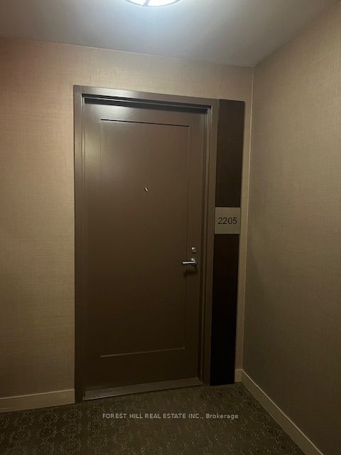 320 Tweedsmuir Avenue 2005, Toronto, ON M5P 2Y3 photo 5