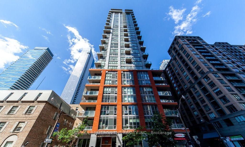 126 Simcoe Street 305, Toronto, ON M5H 4E6