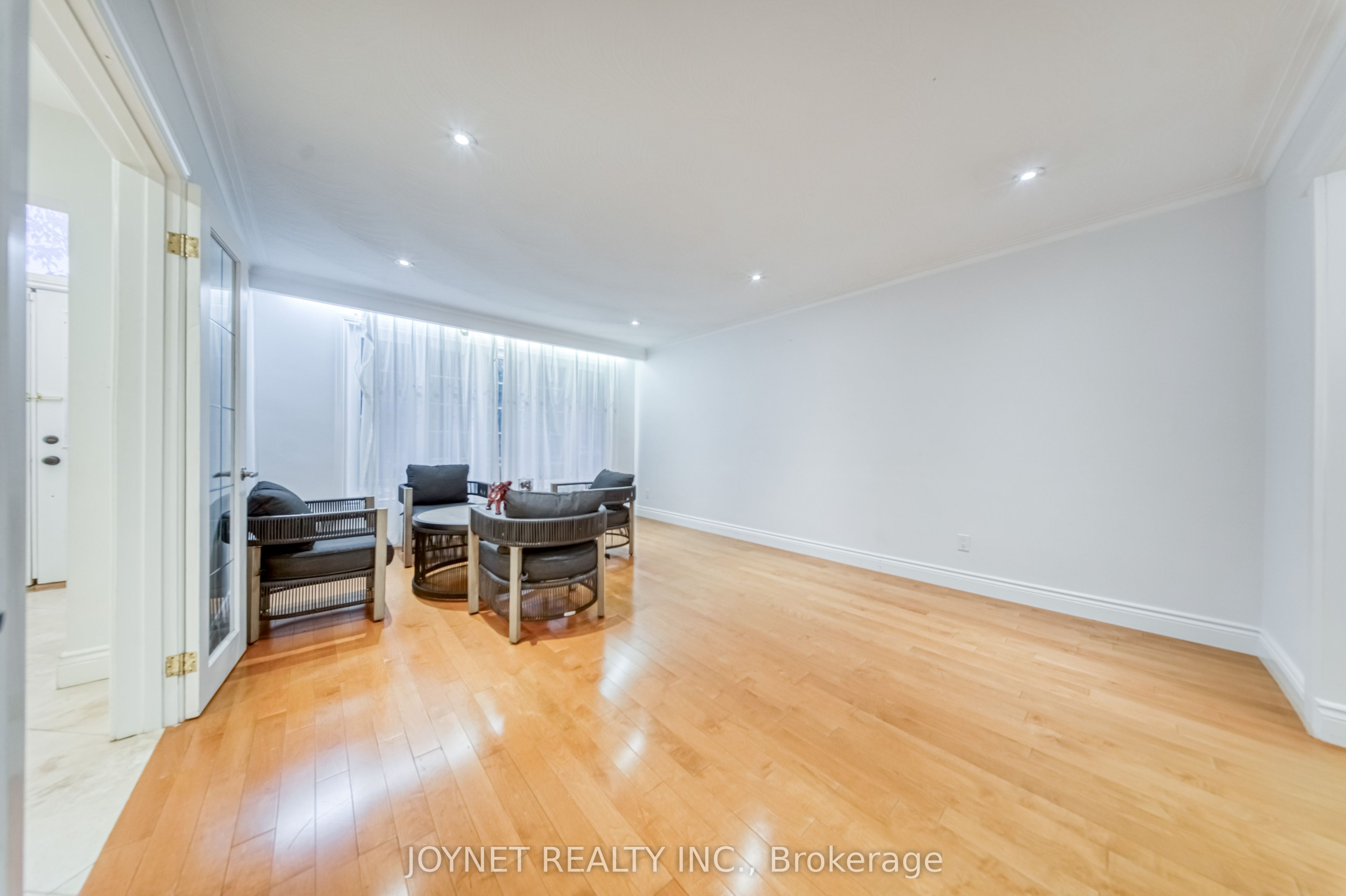 18 Bruce Farm Drive, Toronto, ON M2H 1G3 photo 5