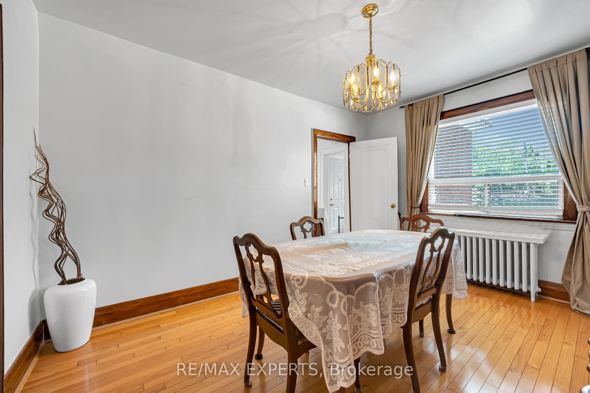 406 Lauder Avenue, Toronto, ON M6E 3J2 photo 5