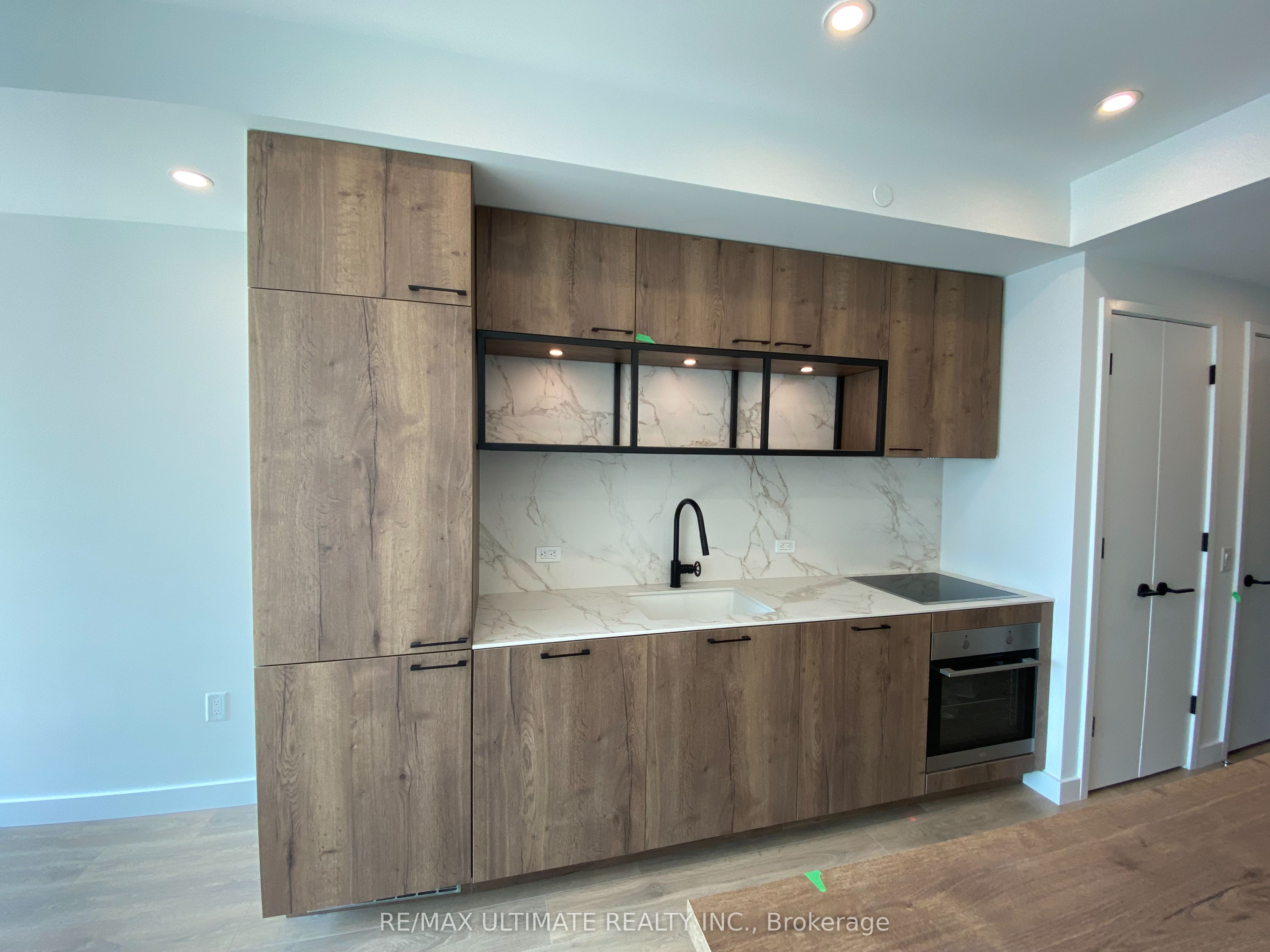 505 Richmond Street W 1220, Toronto, ON M5V 0P4 photo 3