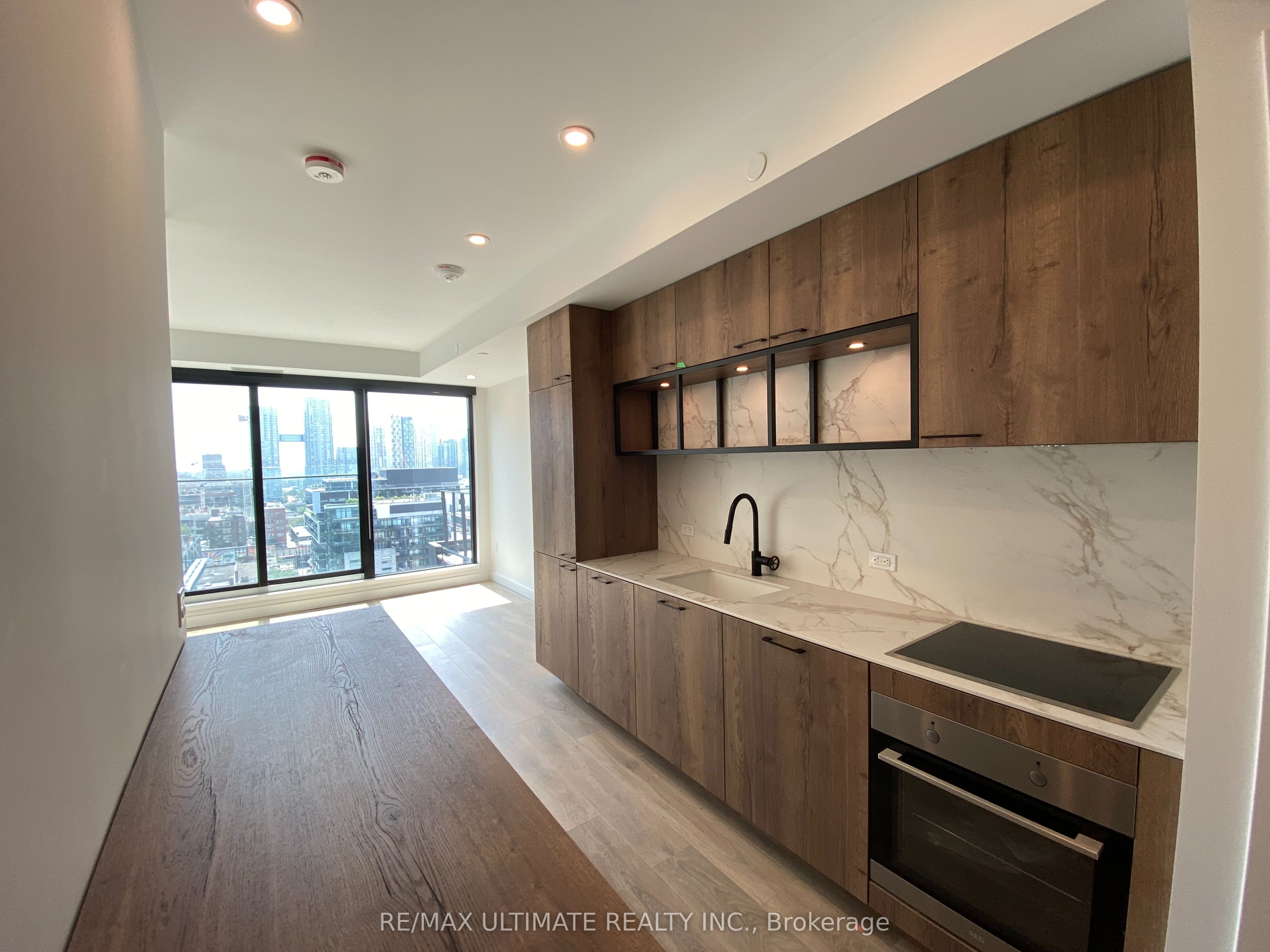 505 Richmond Street W 1220, Toronto, ON M5V 0P4 photo 4