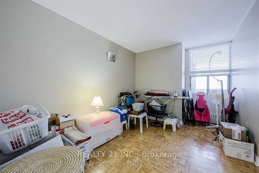 25 Sunrise Avenue S 811, Toronto, ON M4A 2S2 photo 4