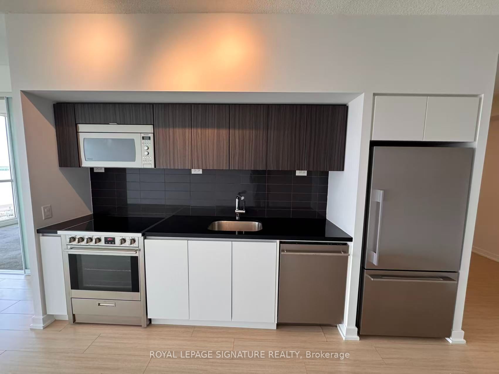 75 Queens Wharf Road 3002, Toronto, ON M5V 0J8 photo 3