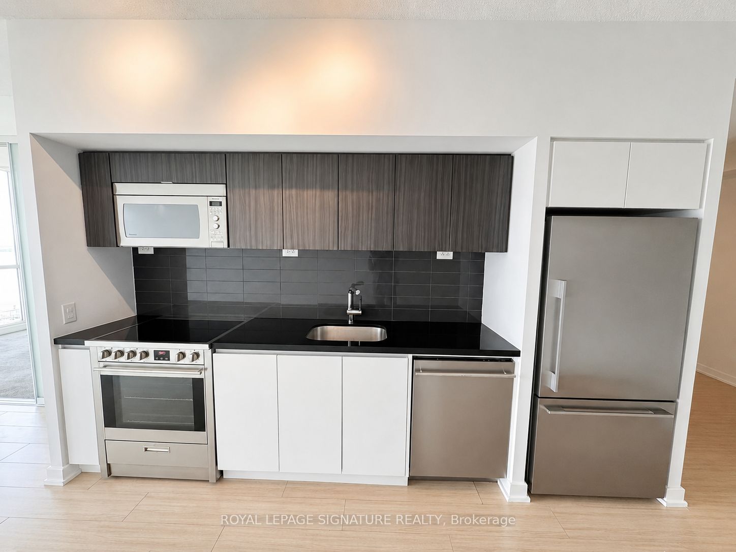 75 Queens Wharf Road 3002, Toronto, ON M5V 0J8 photo 4