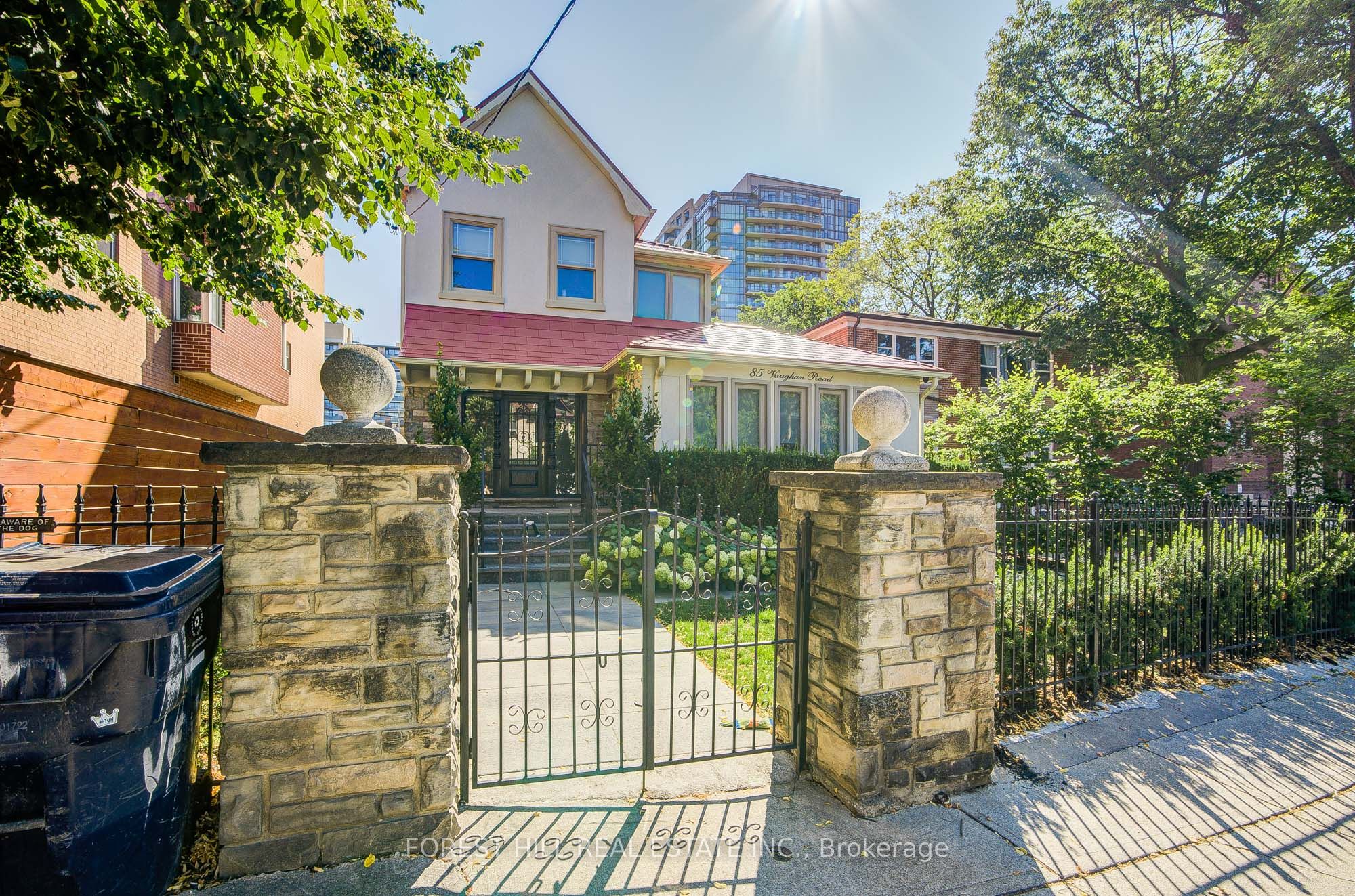 85 Vaughan Road 5, Toronto, ON M6C 2L9 photo 3