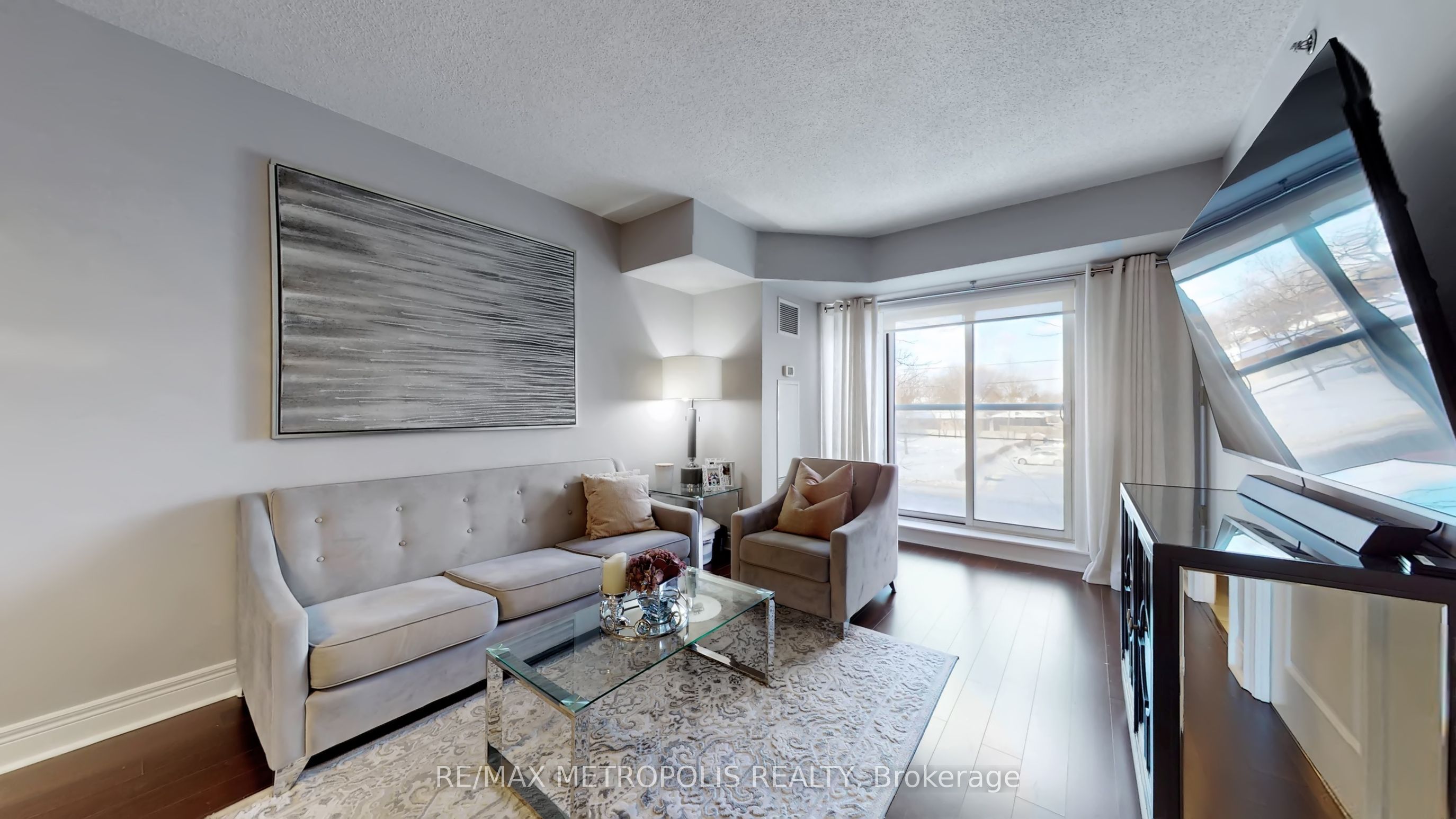 701 Sheppard Avenue W 228, Toronto, ON M3H 0B2