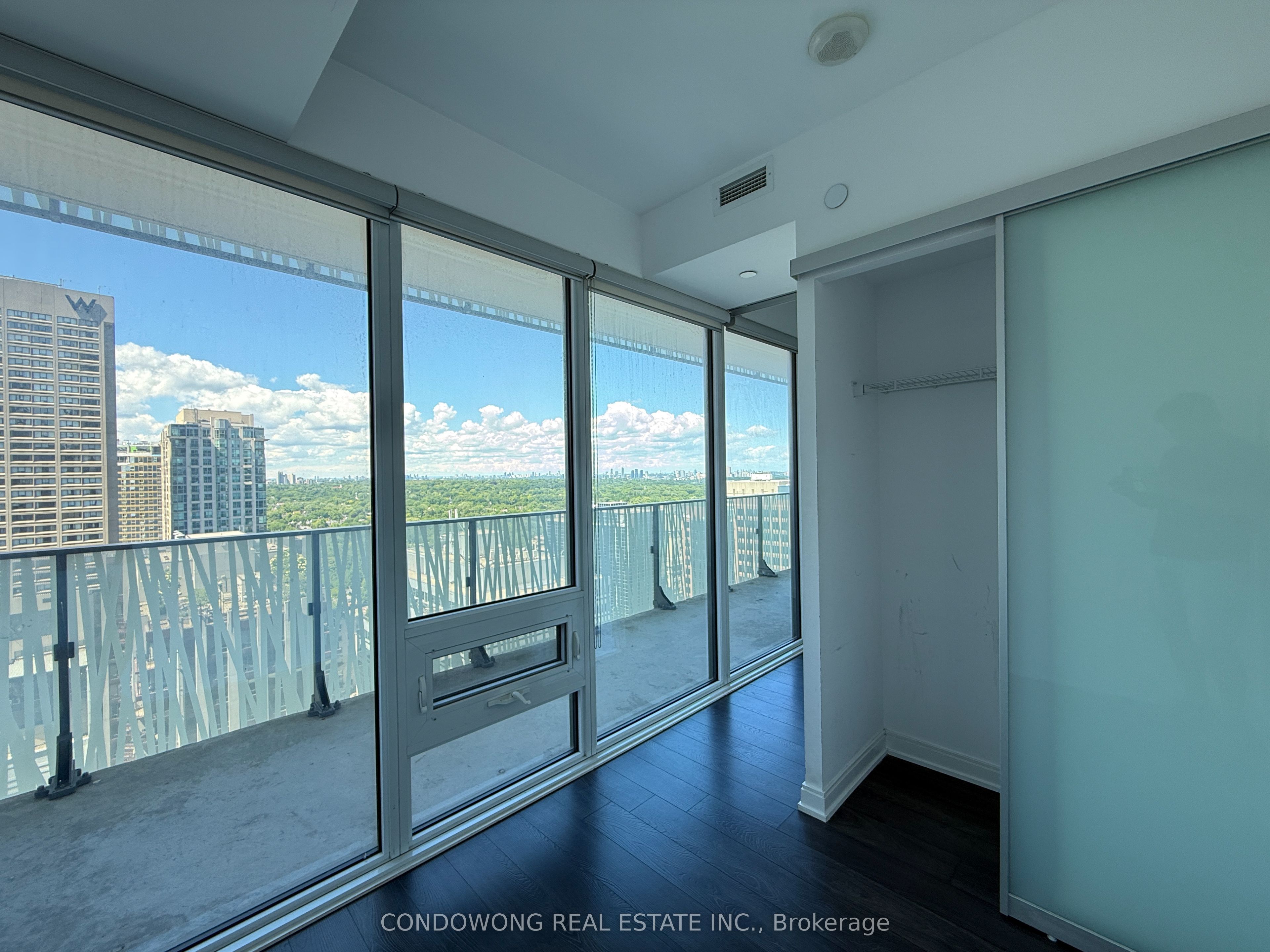 42 Charles Street E 2609, Toronto, ON M4Y 0B7 photo 4