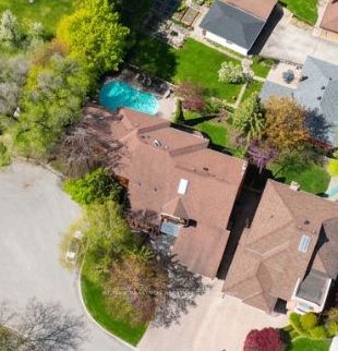 15 Sunforest Court, Toronto, ON M2R 3W3 photo 2