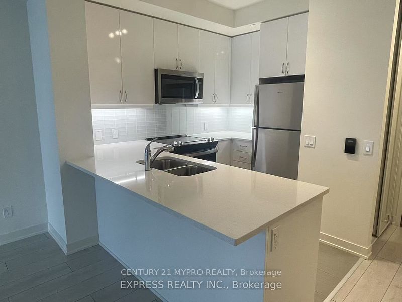 4955 Yonge Street 1811, Toronto, ON M2N 0L8 photo 2