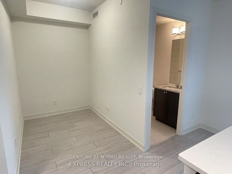 4955 Yonge Street 1811, Toronto, ON M2N 0L8 photo 5