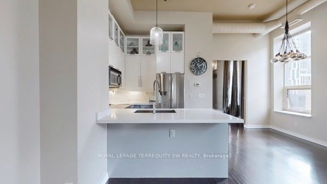 135 Dalhousie Street 405, Toronto, ON M5B 2S1 photo 3