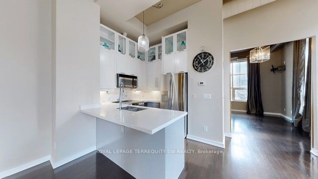 135 Dalhousie Street 405, Toronto, ON M5B 2S1 photo 4