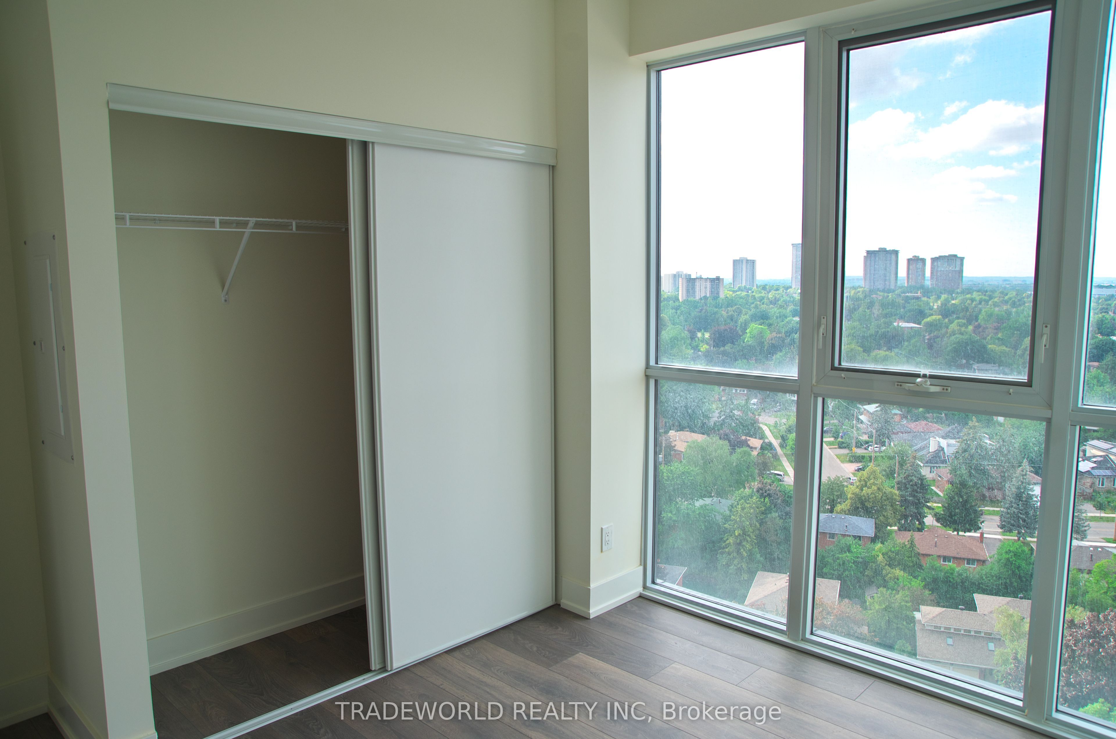 180 Fairview Mall Drive 1606, Toronto, ON M2J 5A7 photo 4