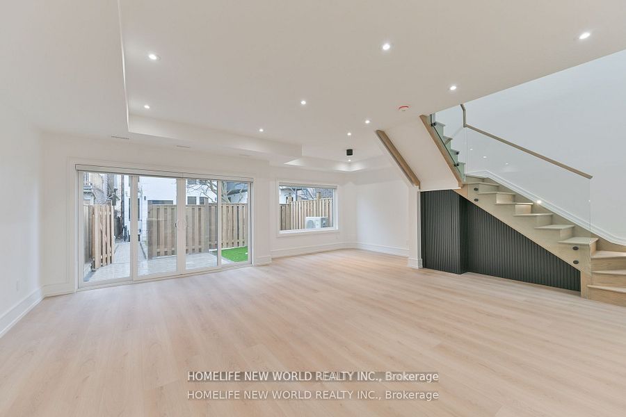 995 Dufferin Street Laneway, Toronto, ON M6H 4B2 photo 3