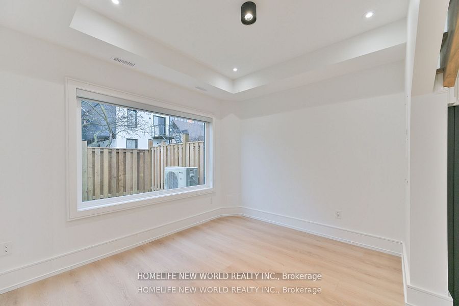 995 Dufferin Street Laneway, Toronto, ON M6H 4B2 photo 5