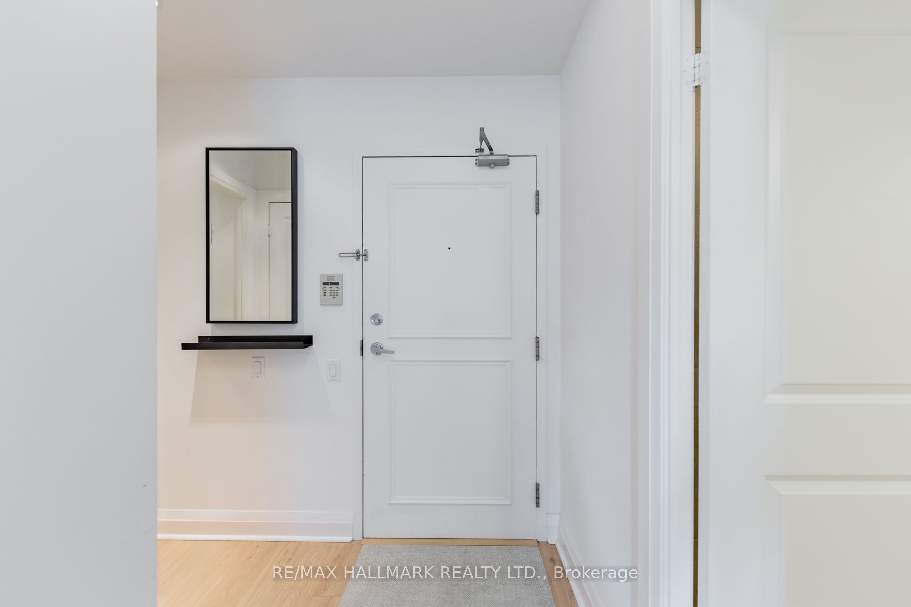 20 Scrivener Square 502, Toronto, ON M4W 3X9 photo 2