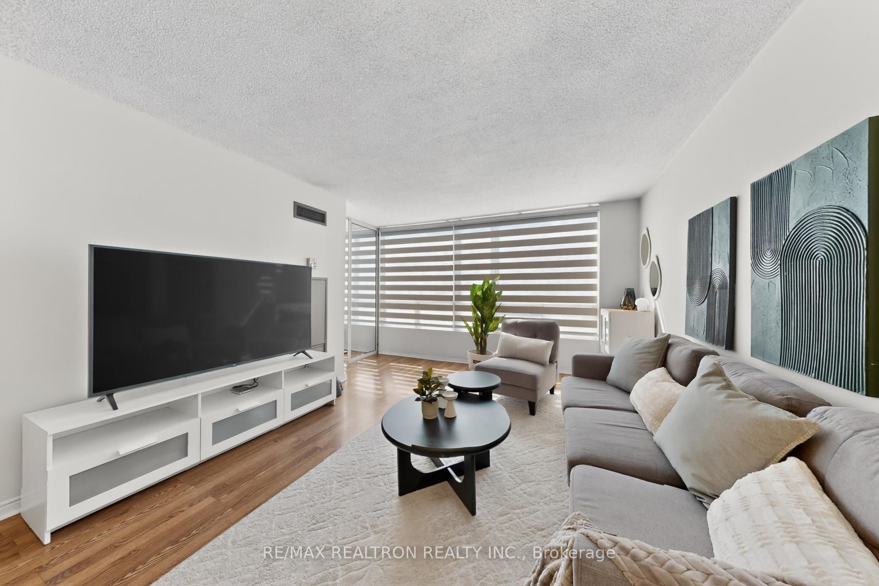 5765 Yonge Street 410, Toronto, ON M2M 4H9 photo 5