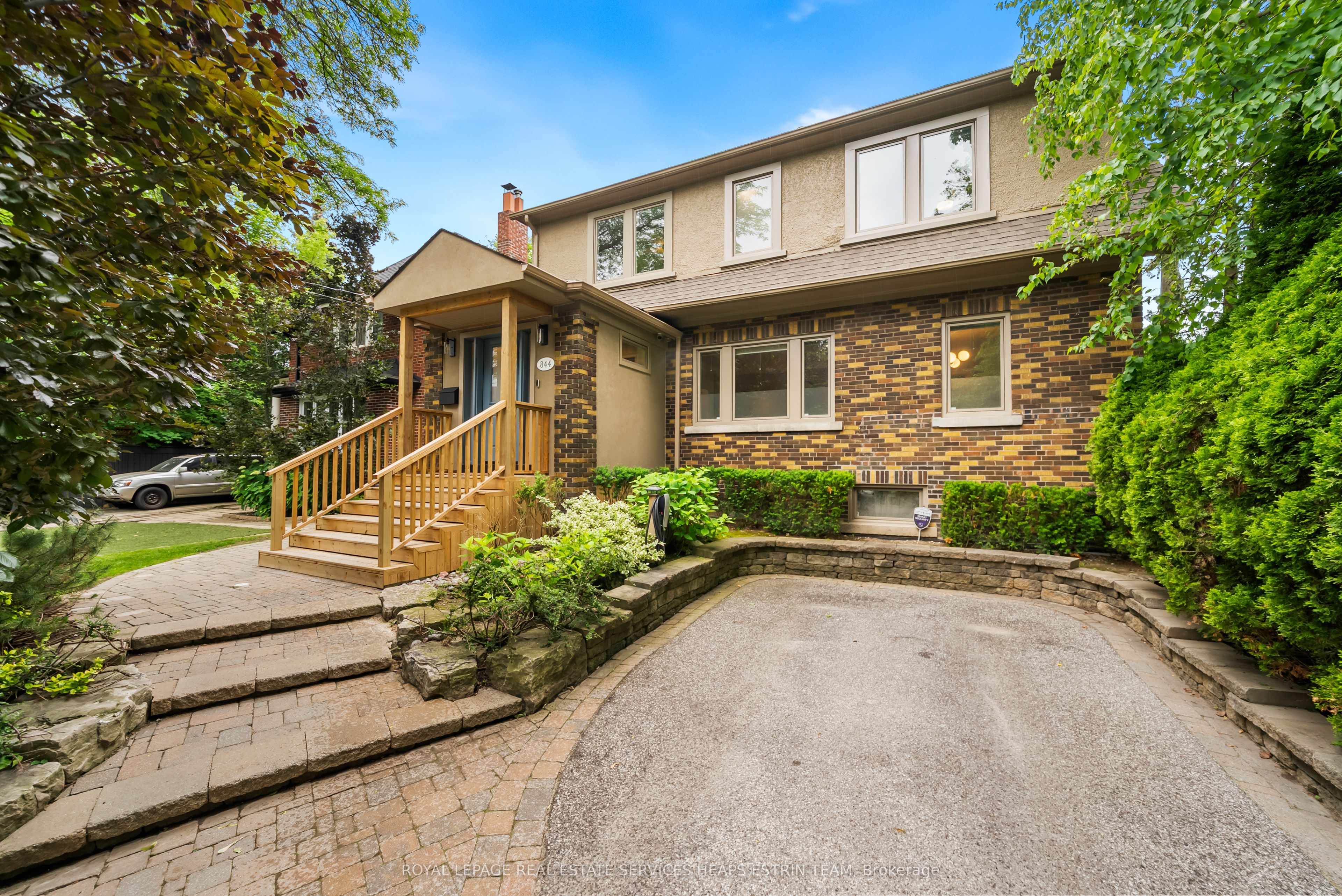 844 Duplex Avenue, Toronto, ON M4R 1W9 photo 2