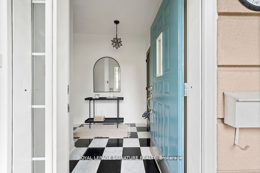 1 Rean Drive TH9, Toronto, ON M2K 3C1 photo 3