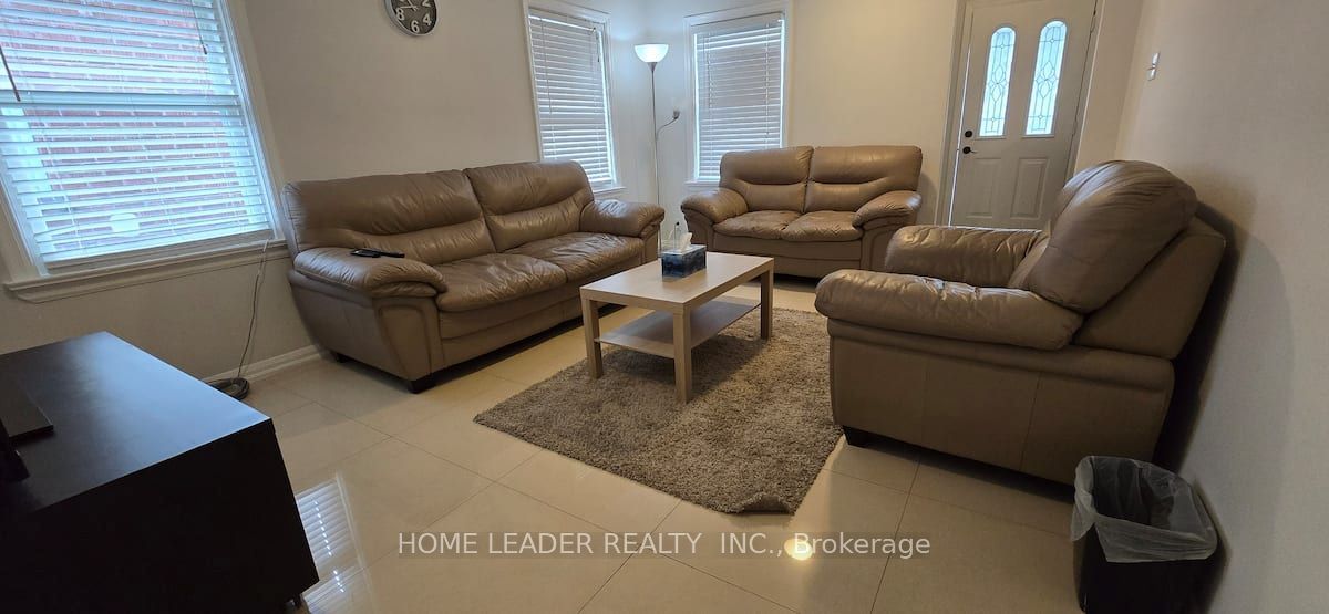 21 Franklin Avenue, Toronto, ON M2N 1B7