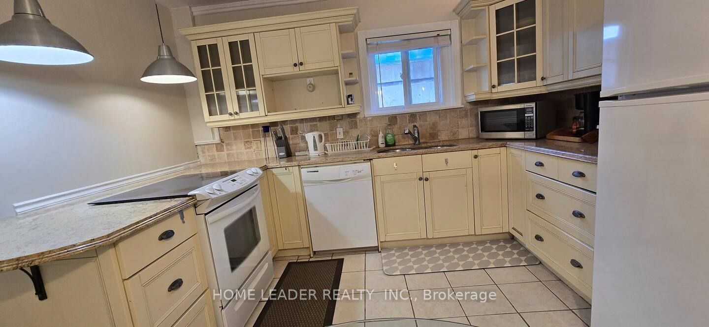 21 Franklin Avenue, Toronto, ON M2N 1B7 photo 4