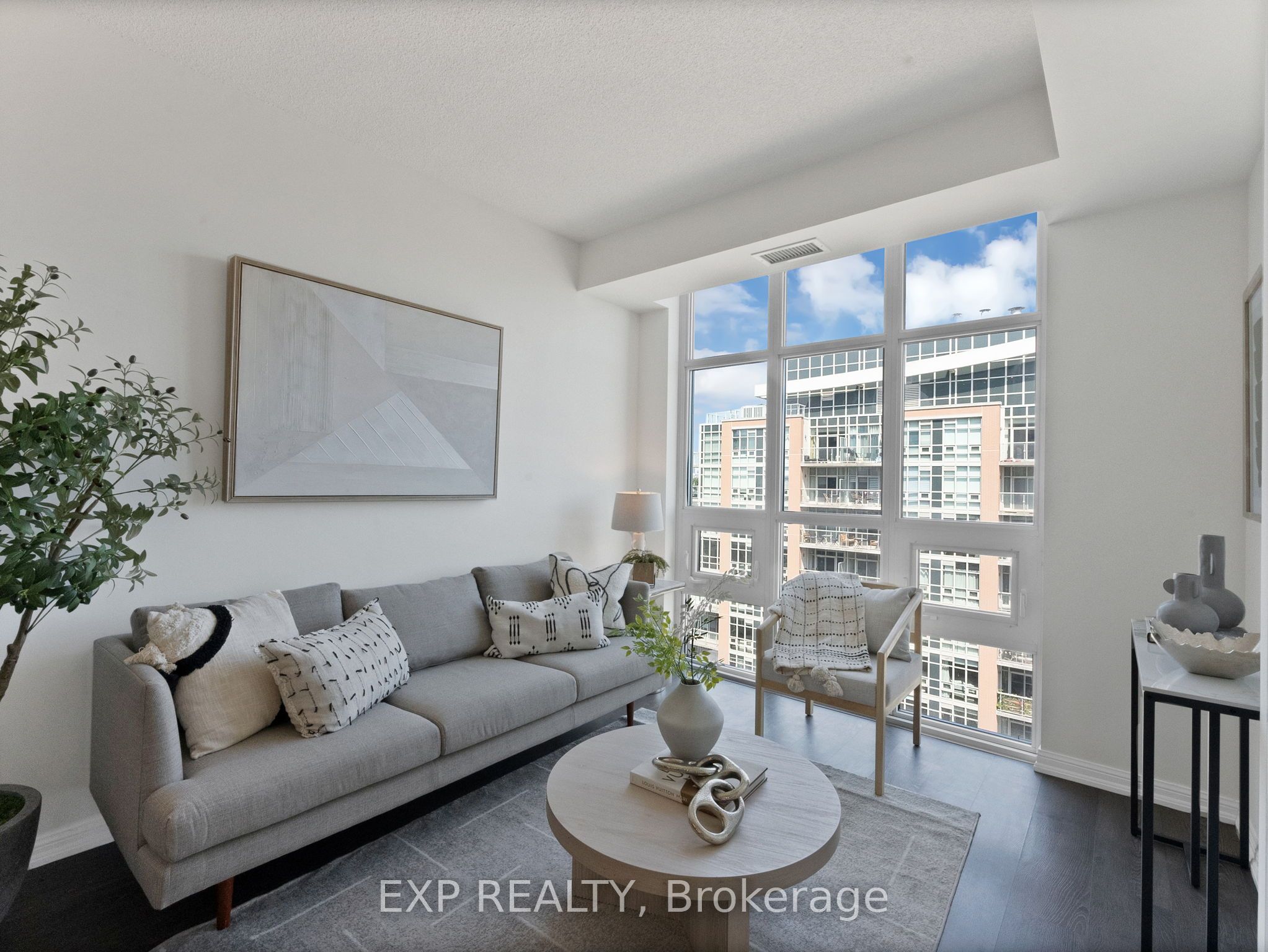 75 East Liberty Street 2202, Toronto, ON M6K 3R3
