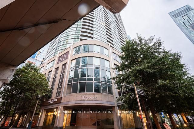 18 Yonge Street 808, Toronto, ON M5E 1Z8 photo 5