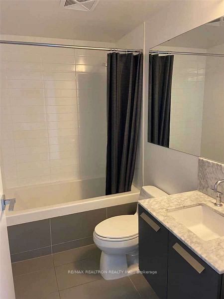 42 Charles Street E 1008, Toronto, ON M4Y 1N3 photo 4