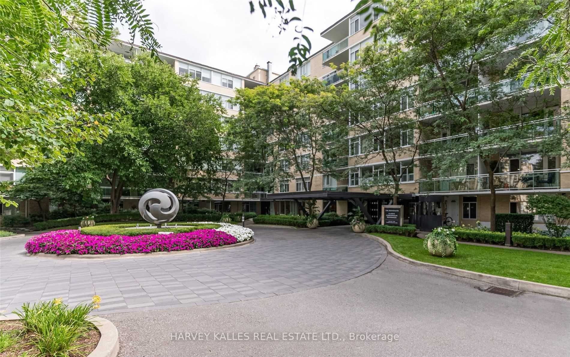 1 Benvenuto Place 320, Toronto, ON M4V 2L1