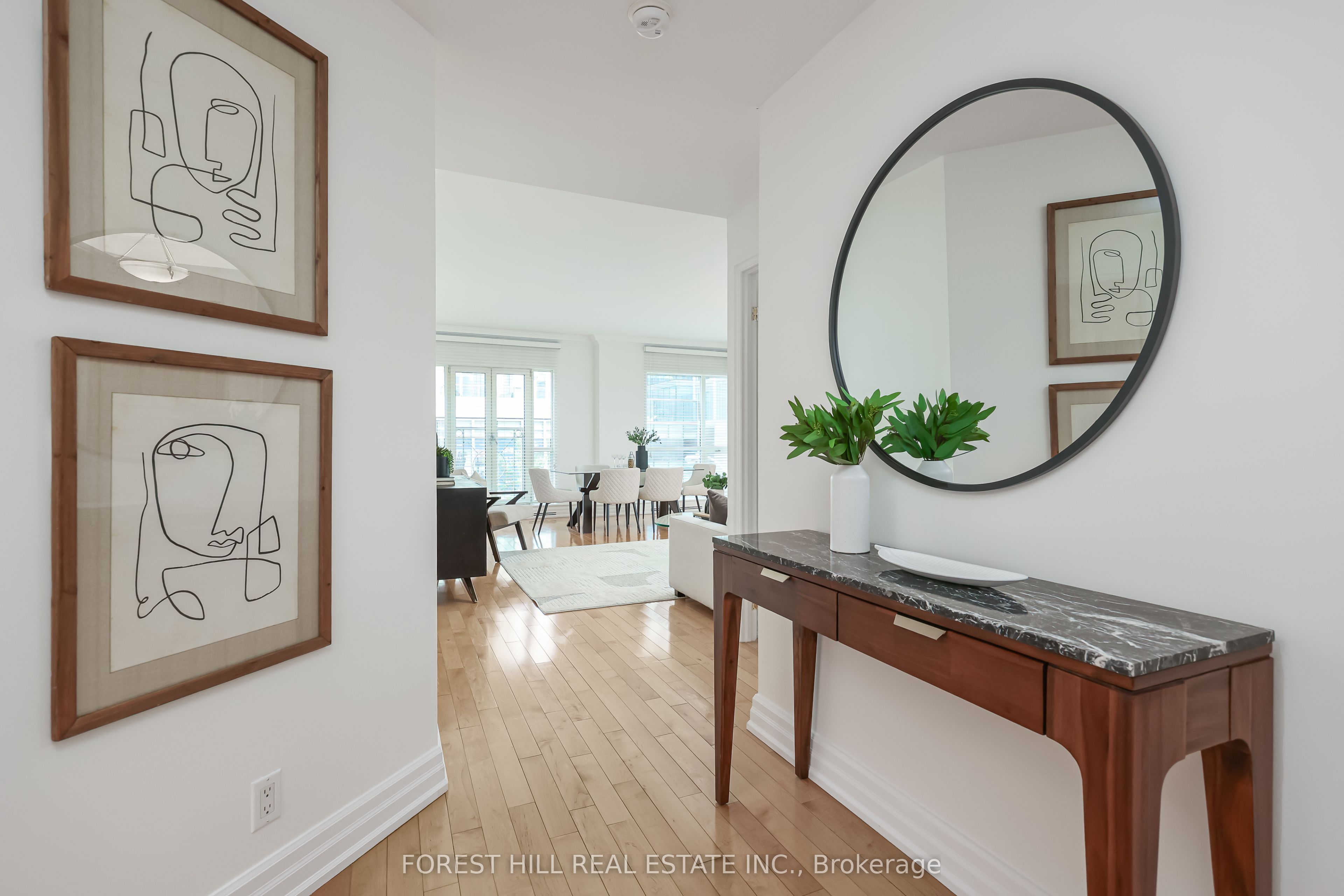 38 Avenue Road 305, Toronto, ON M5R 2G2 photo 5