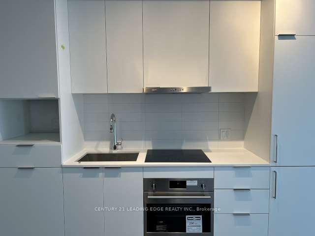 7 Golden Lion Heights N2906, Toronto, ON M2M 0C1 photo 5