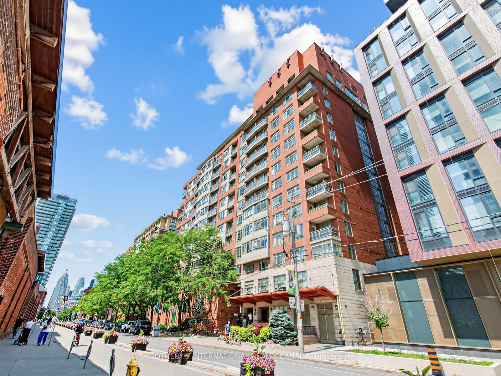 80 Mill Street 613, Toronto, ON M5A 4T3