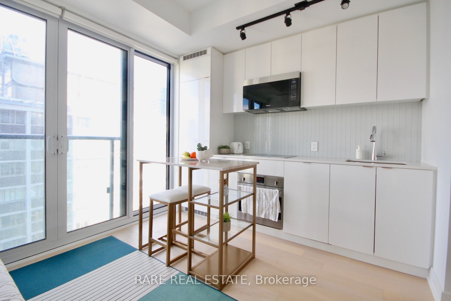 7 Grenville Street 2908, Toronto, ON M4Y 1X3 photo 3