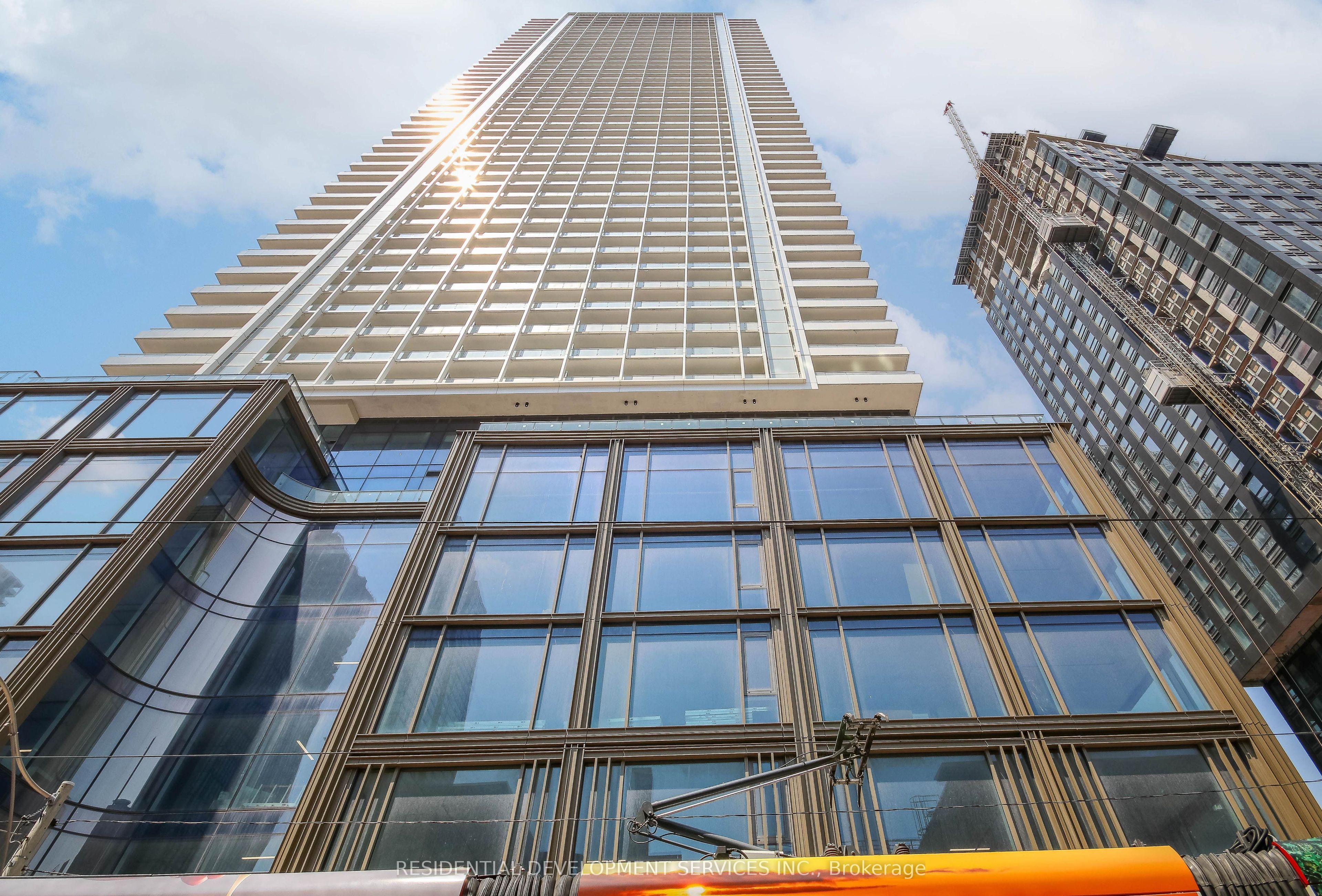 88 Queen Street 3310, Toronto, ON M5C 0B6