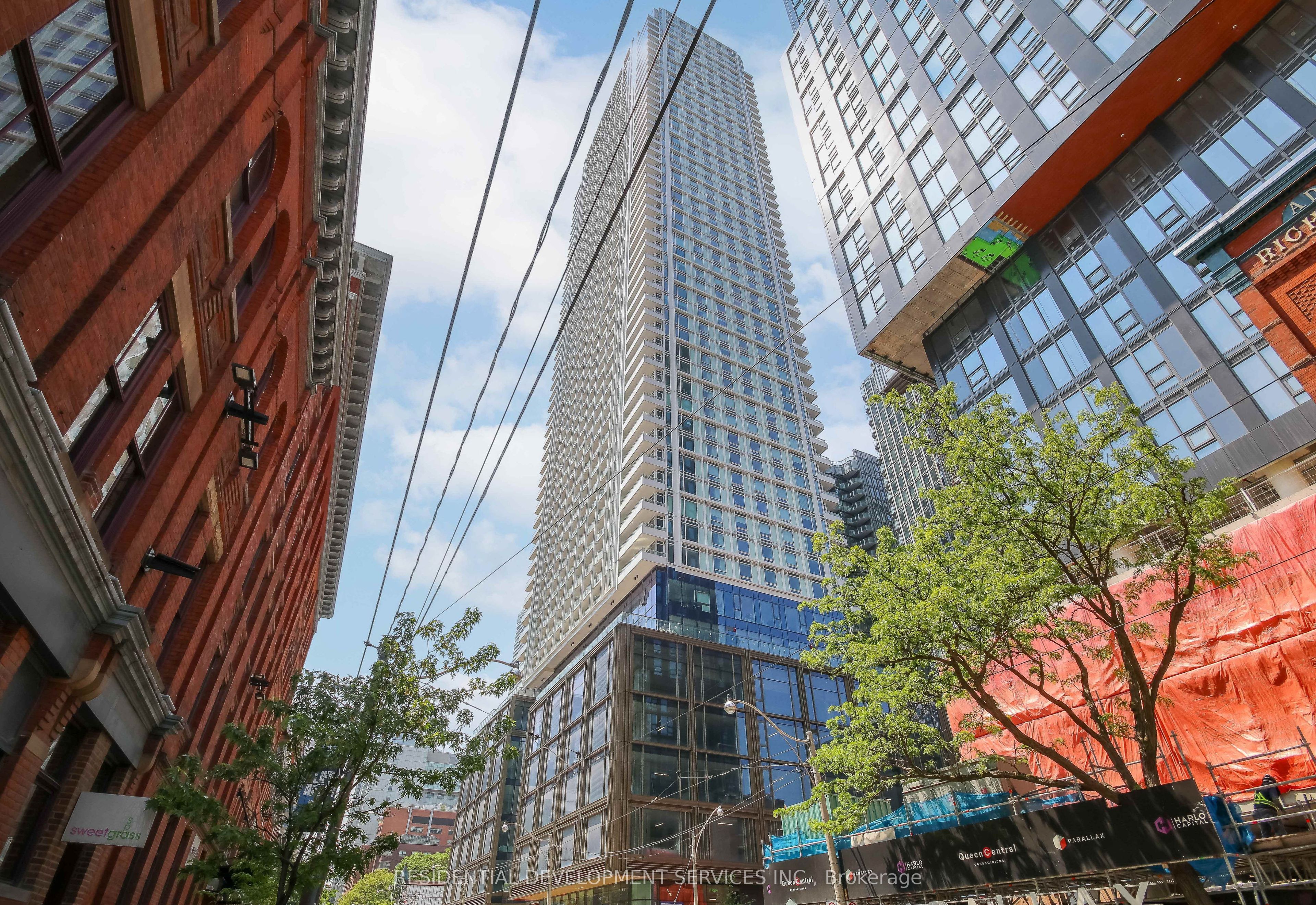 88 Queen Street 815, Toronto, ON M5C 0B6