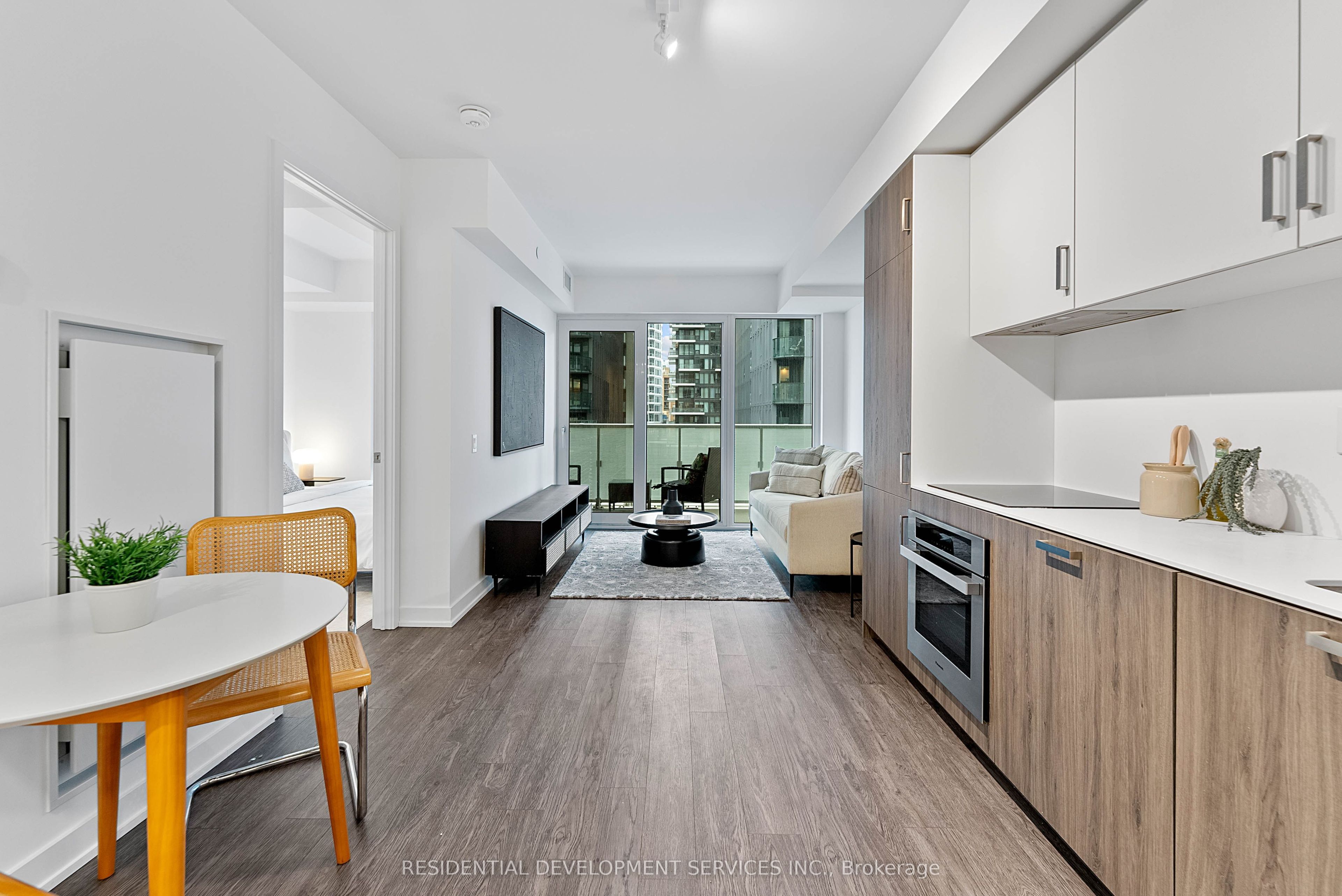88 Queen Street 815, Toronto, ON M5C 0B6 photo 5