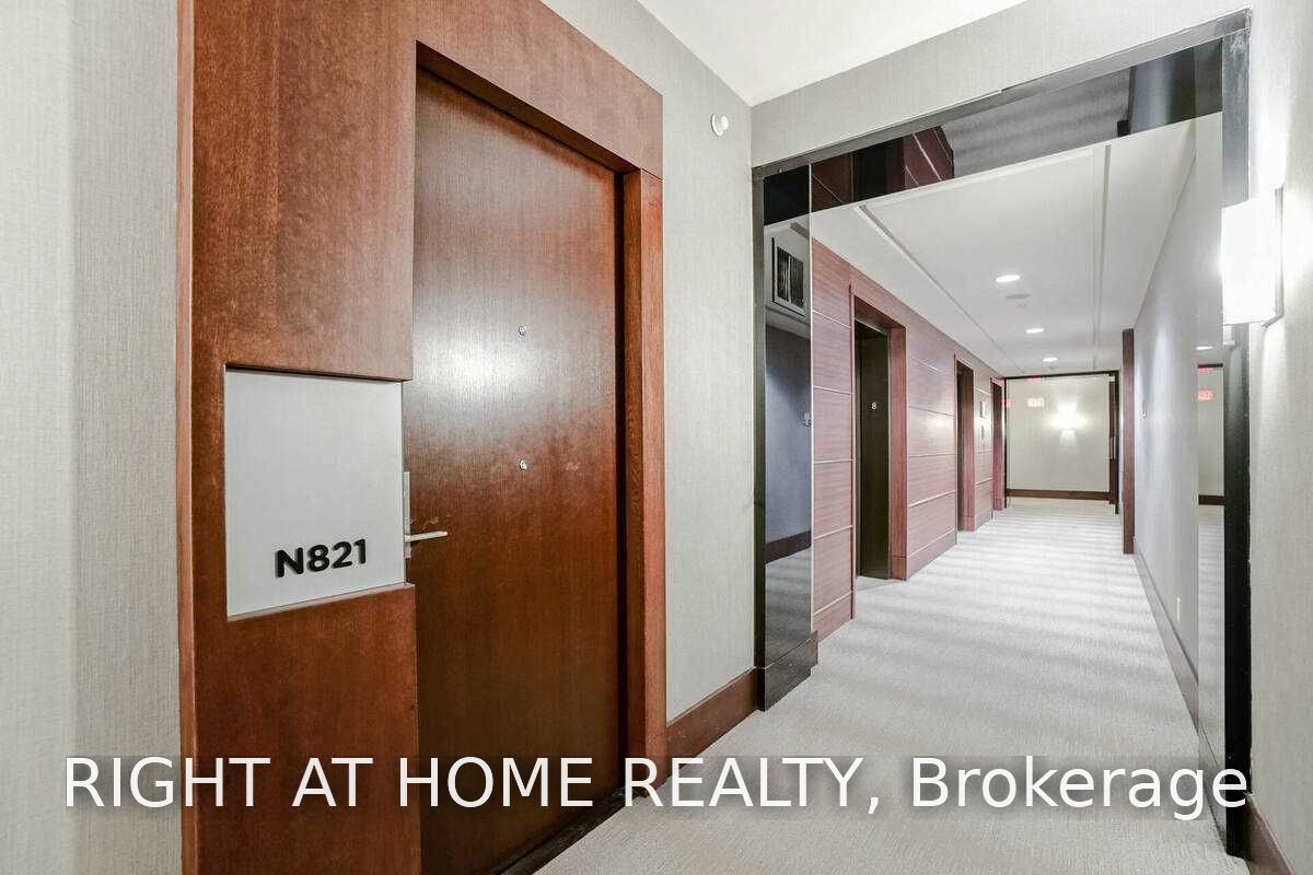 120 Bayview Avenue N821, Toronto, ON M5A 0G4 photo 5