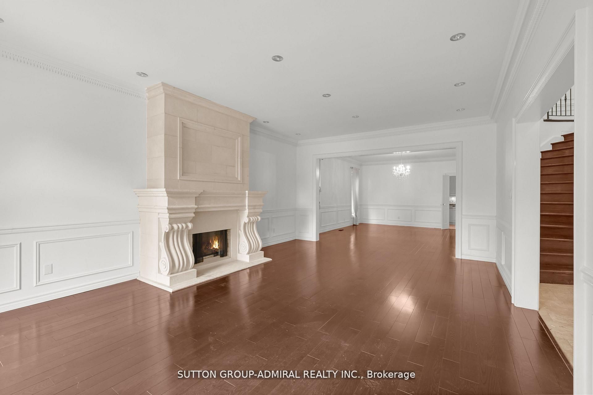 48 Berkindale Drive, Toronto, ON M2L 1Z8 photo 2