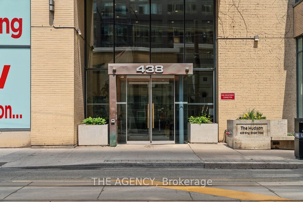 438 King Street W 1314, Toronto, ON M5V 3T9 photo 2