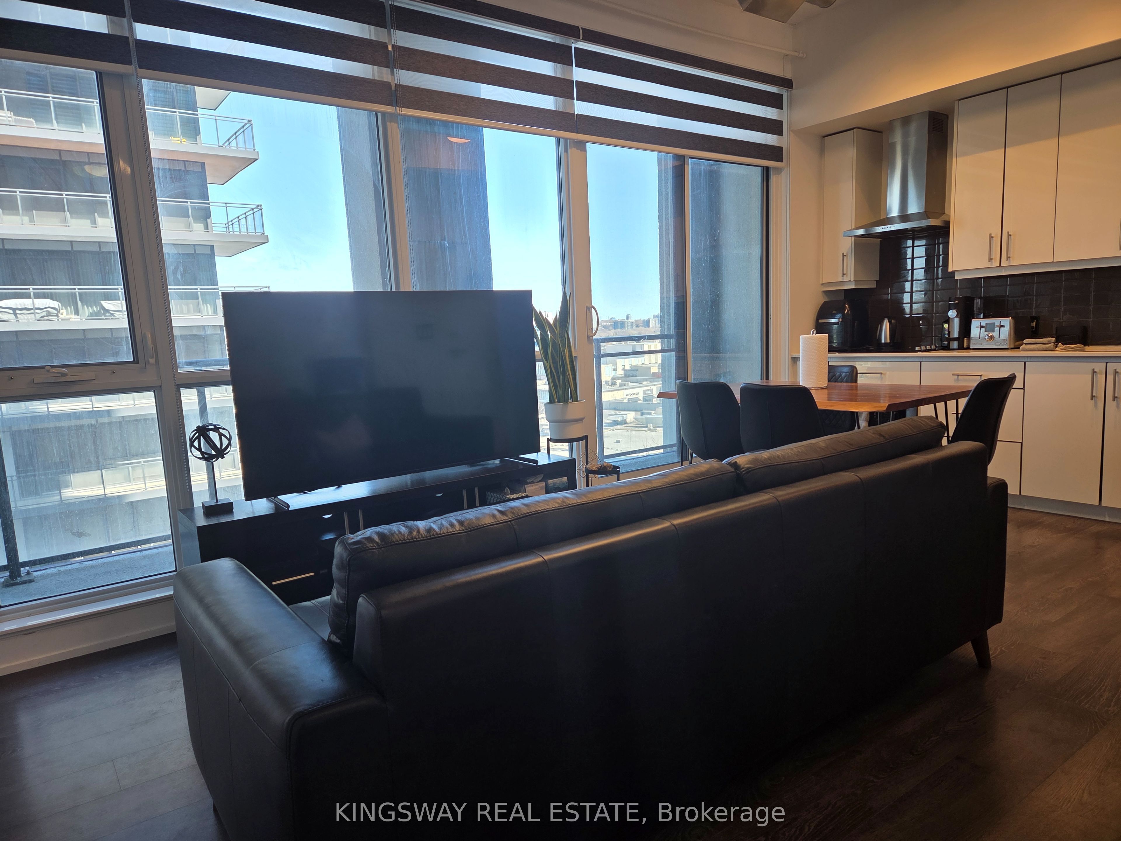 75 The Donway W 613, Toronto, ON M3C 2E9 photo 4