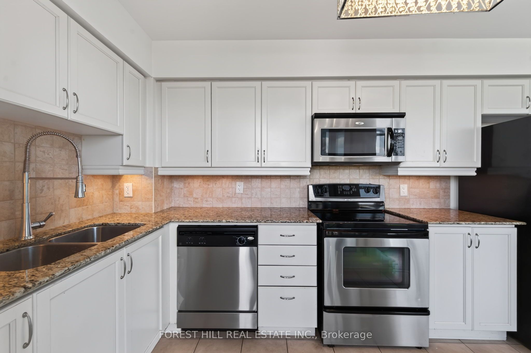 18 Valley Woods Road PH310, Toronto, ON M3A 0A1 photo 3