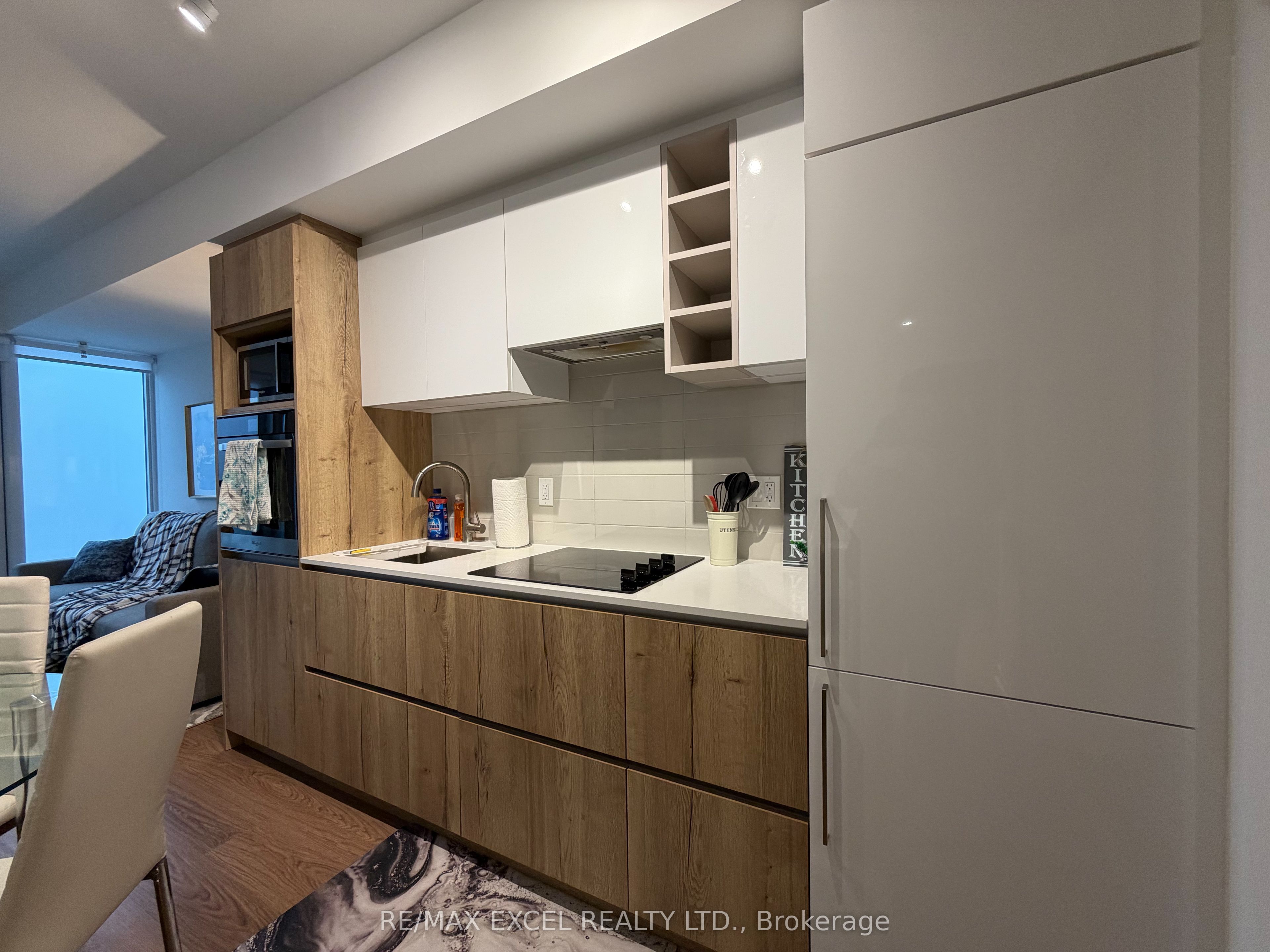 319 Jarvis Street 4808, Toronto, ON M5B 0C8 photo 3