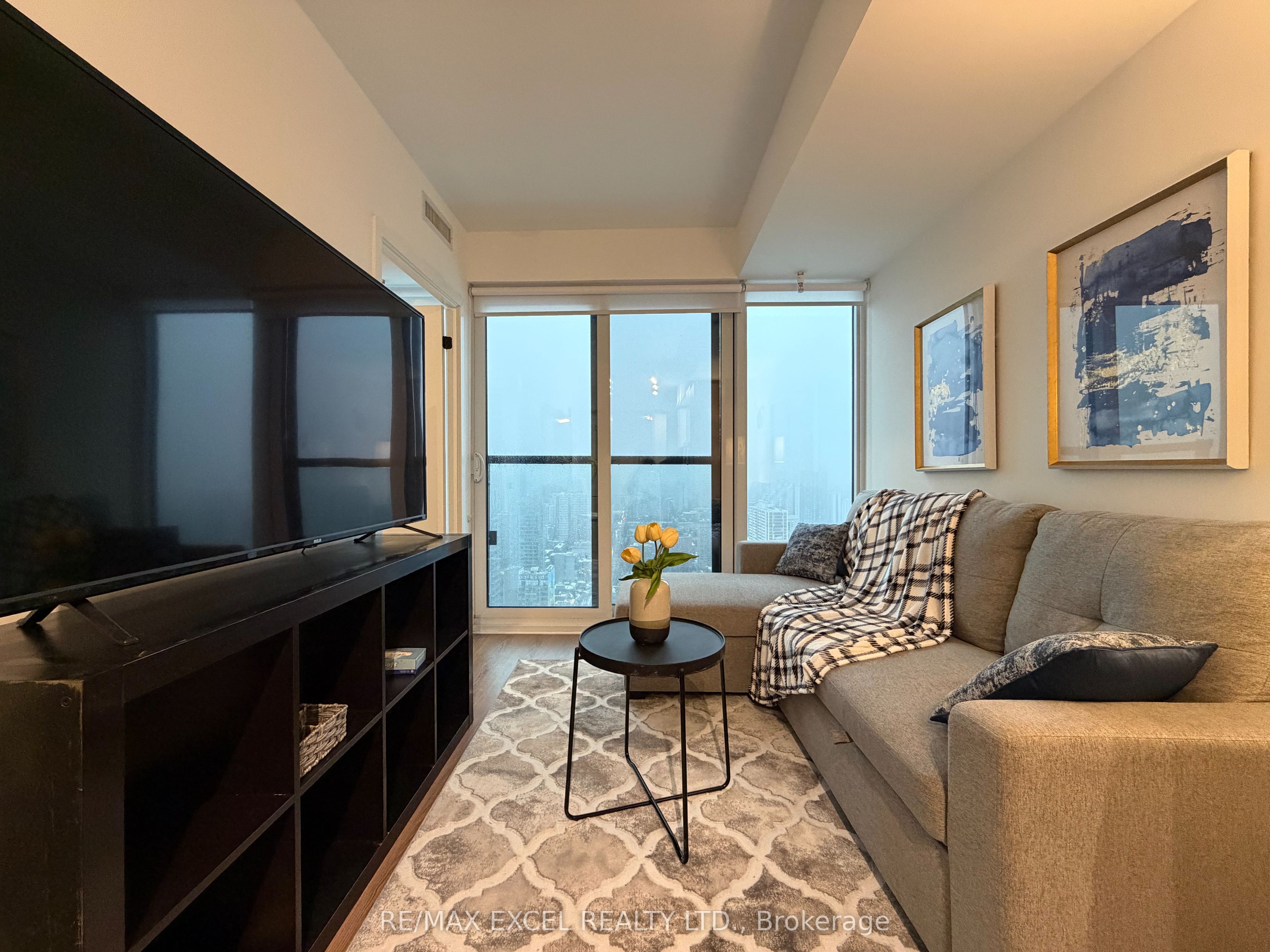 319 Jarvis Street 4808, Toronto, ON M5B 0C8 photo 5