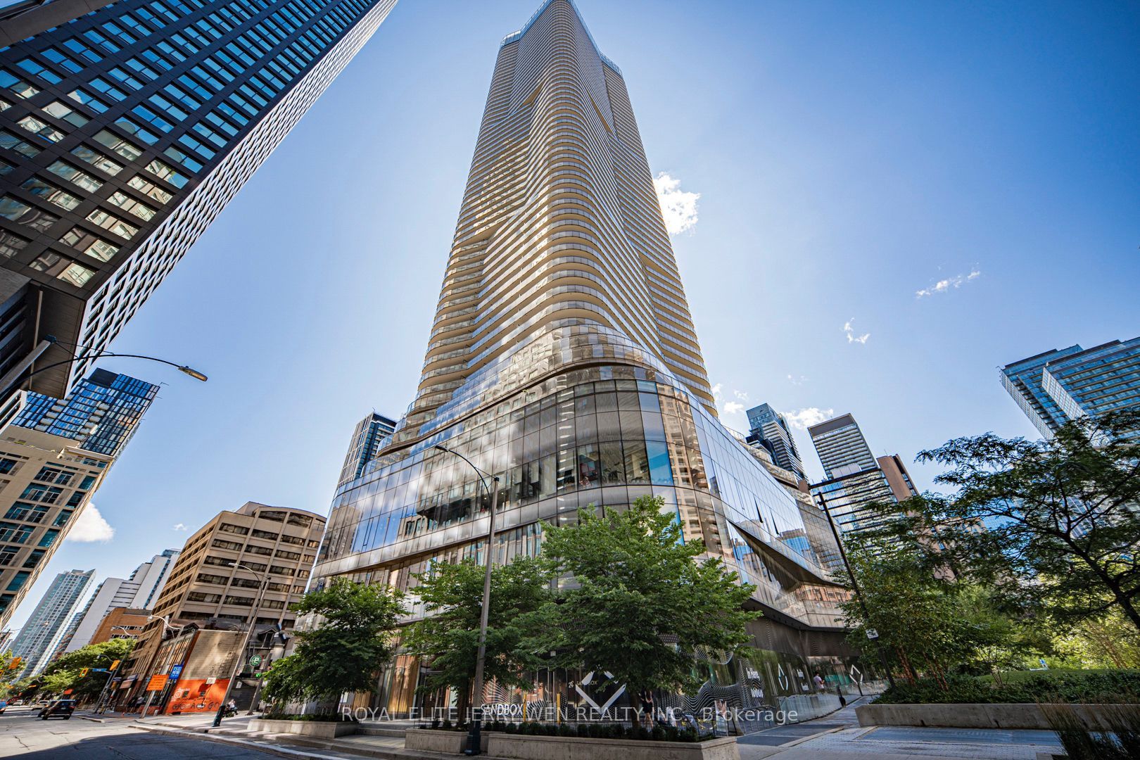 11 Wellesley Street W 3104, Toronto, ON M4Y 1E8