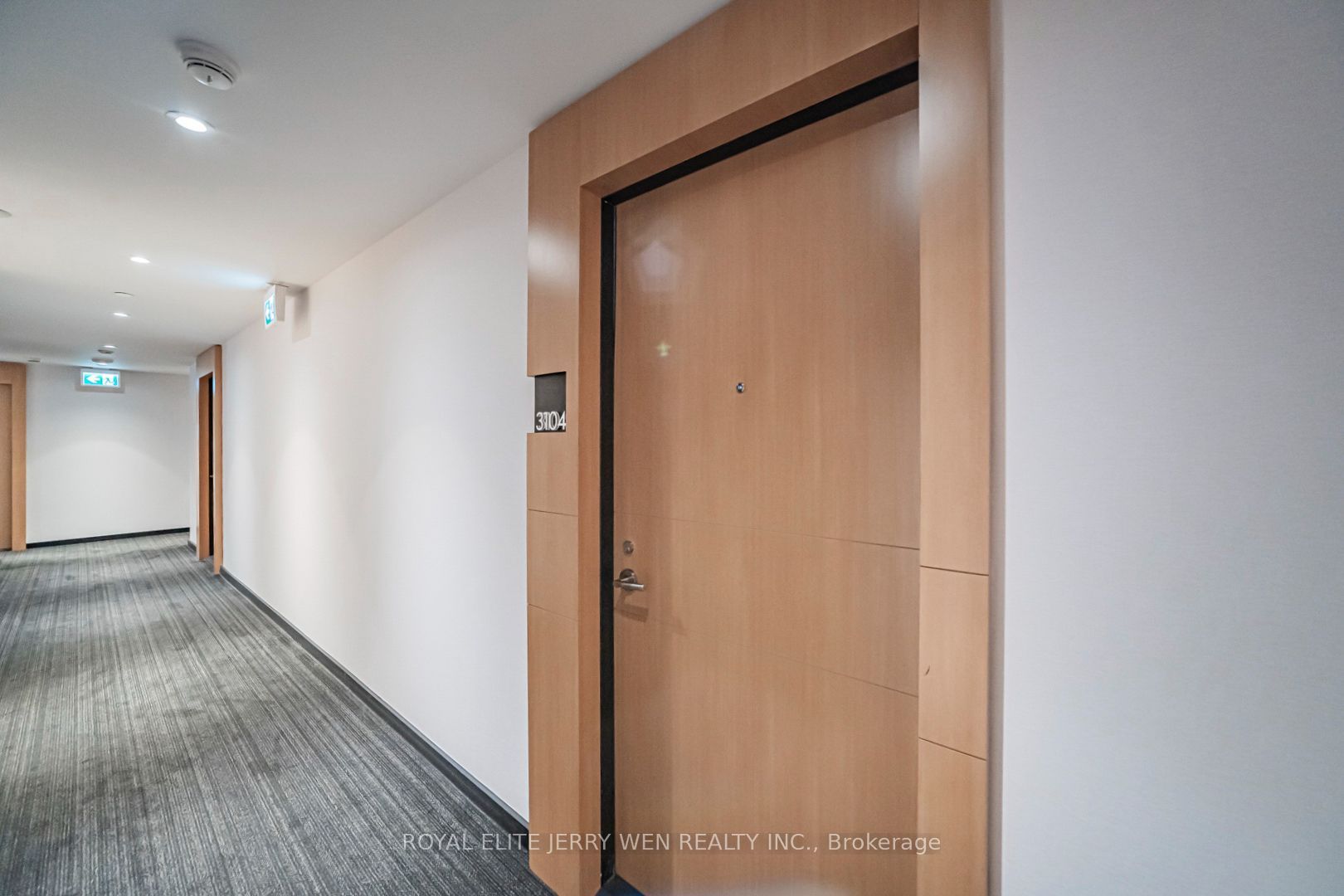 11 Wellesley Street W 3104, Toronto, ON M4Y 1E8 photo 5