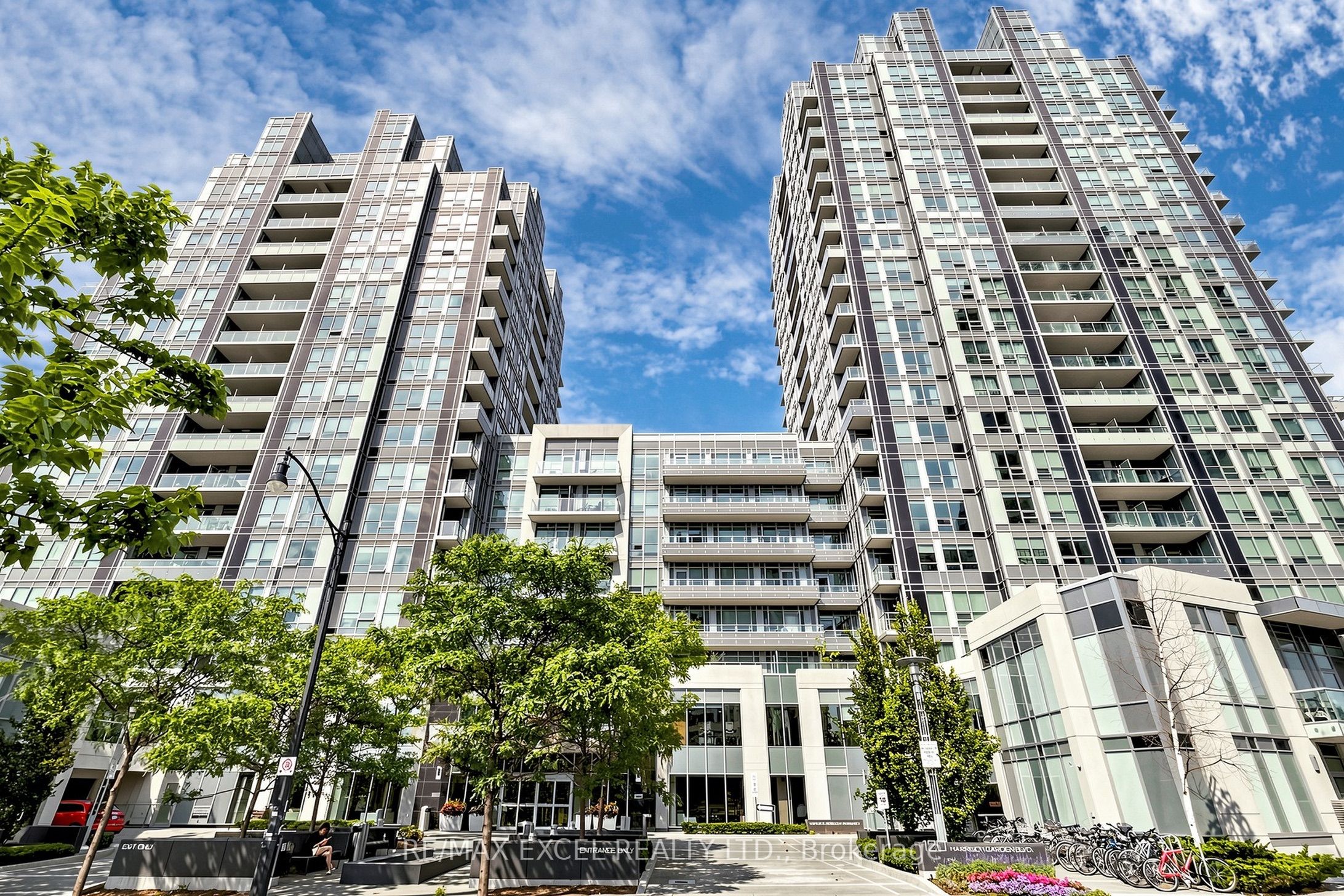 120 Harrison Garden Boulevard 906, Toronto, ON M2N 0H1 photo 4