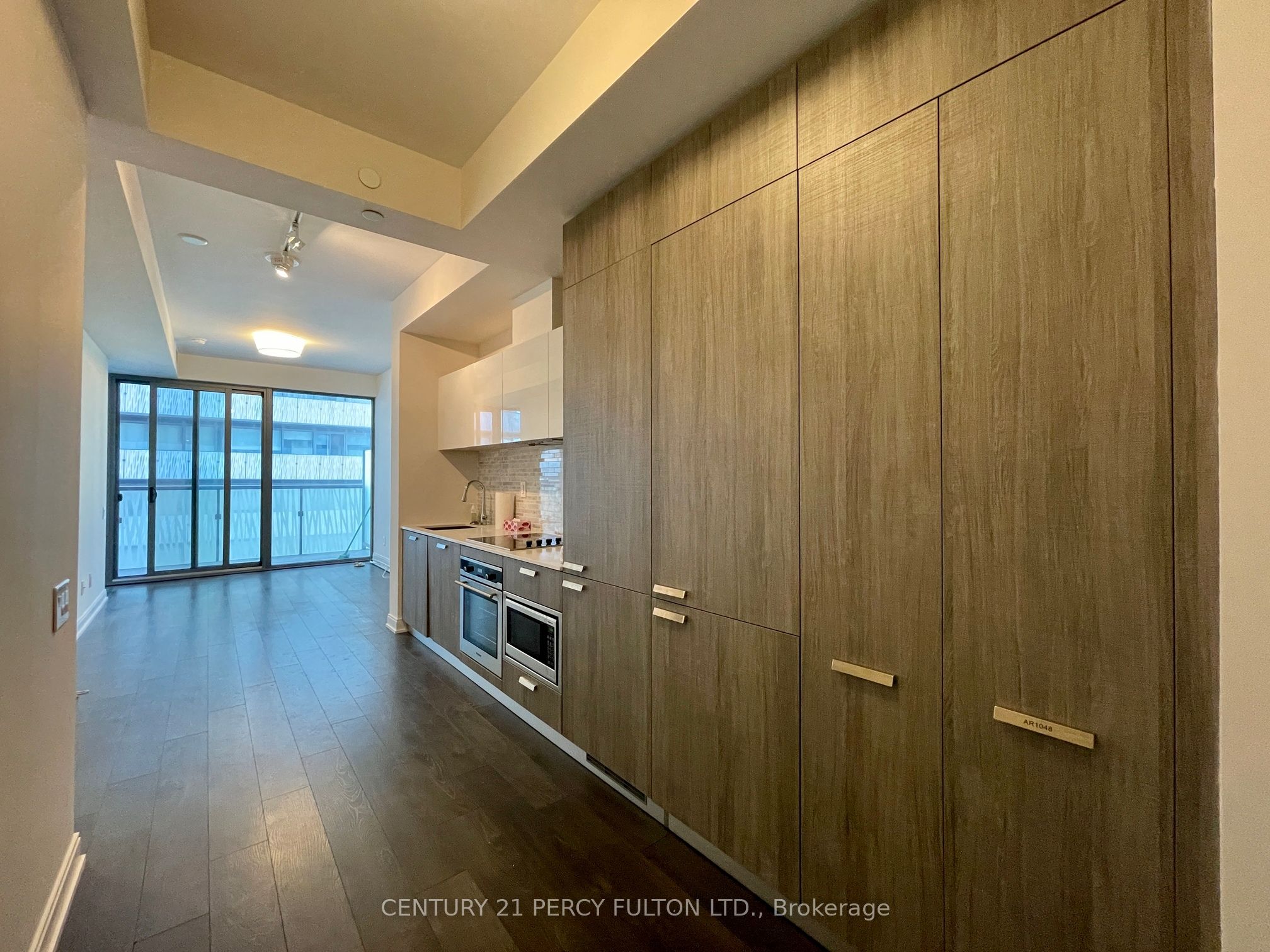 50 Charles Street E 2108, Toronto, ON M4Y 1T1 photo 2